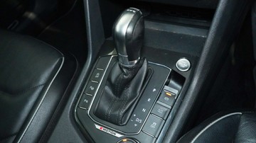 https://vehicle-cdn.autoleague.cloud/34110_1208829_32.jpg