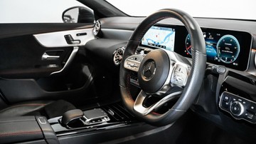 https://vehicle-cdn.autoleague.cloud/34110_1208832_5.jpg