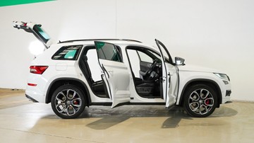 https://vehicle-cdn.autoleague.cloud/34110_1208833_4.jpg