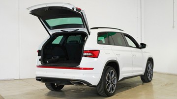 https://vehicle-cdn.autoleague.cloud/34110_1208833_9.jpg