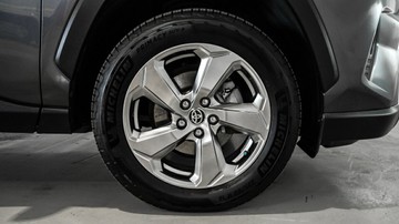 https://vehicle-cdn.autoleague.cloud/34110_1208859_25.jpg