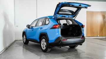 https://vehicle-cdn.autoleague.cloud/34110_1208860_14.jpg