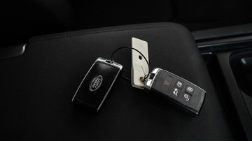 https://vehicle-cdn.autoleague.cloud/34110_1208862_27.jpg