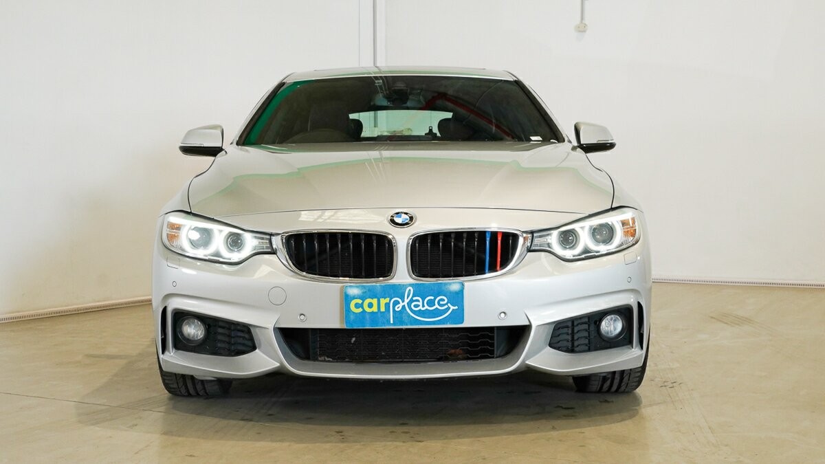 BMW 4 Series image 2