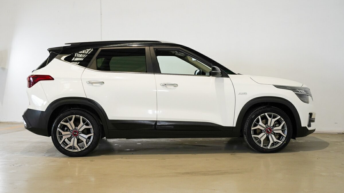 Kia Seltos image 3