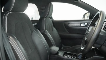 https://vehicle-cdn.autoleague.cloud/34110_1208886_15.jpg