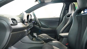 https://vehicle-cdn.autoleague.cloud/34110_1208890_18.jpg