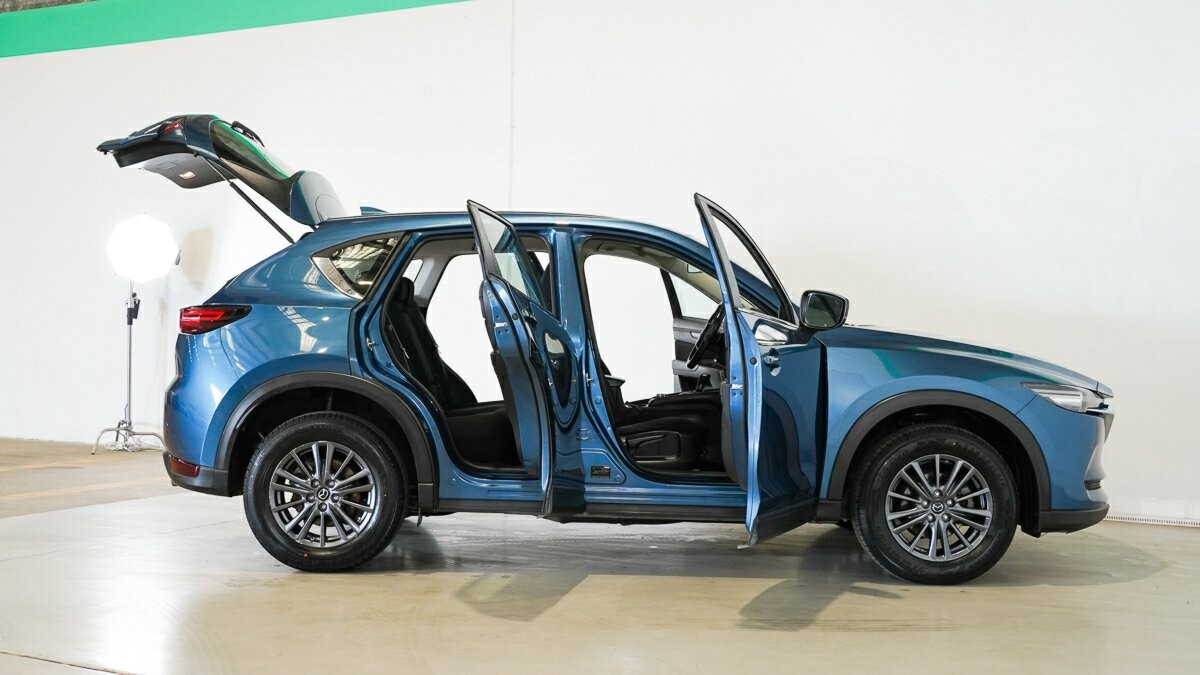 Mazda Cx-5 image 4