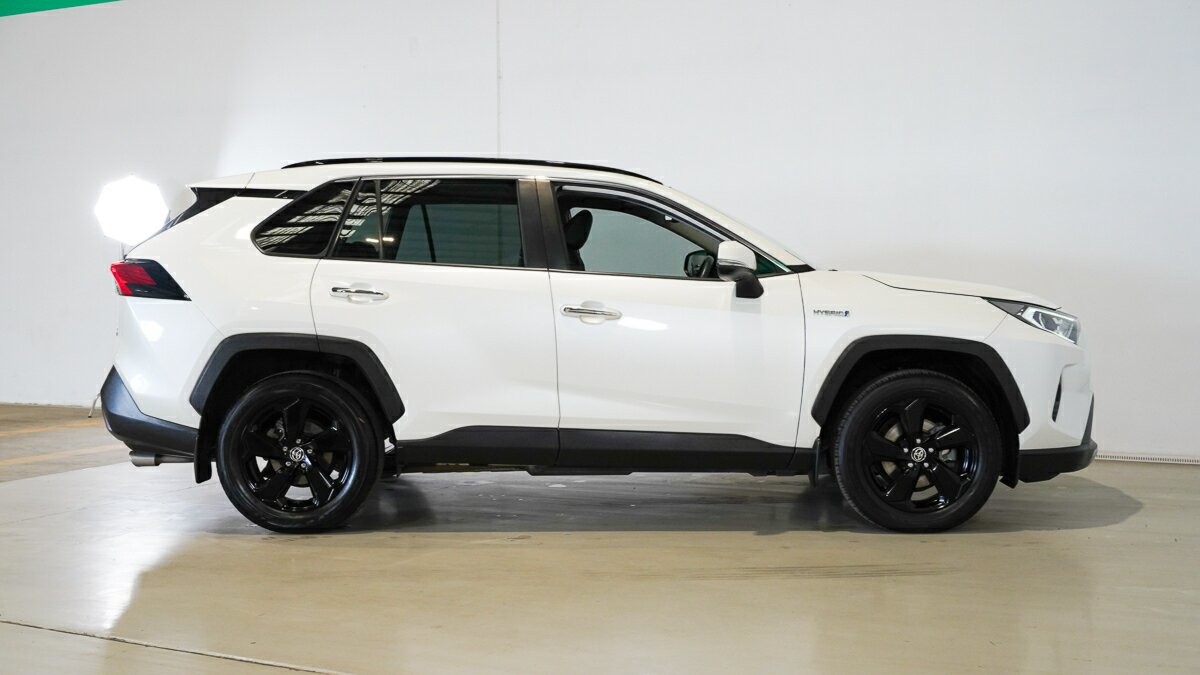 Toyota Rav4 image 3