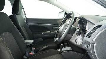 https://vehicle-cdn.autoleague.cloud/34110_1208904_6.jpg
