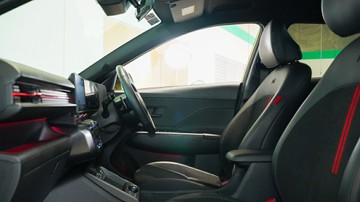 https://vehicle-cdn.autoleague.cloud/34110_1208909_18.jpg
