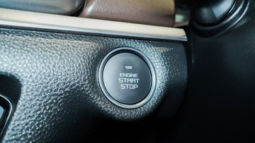 https://vehicle-cdn.autoleague.cloud/34110_1208912_22.jpg