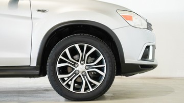 https://vehicle-cdn.autoleague.cloud/34110_1208913_25.jpg