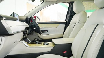 https://vehicle-cdn.autoleague.cloud/34110_1208922_18.jpg