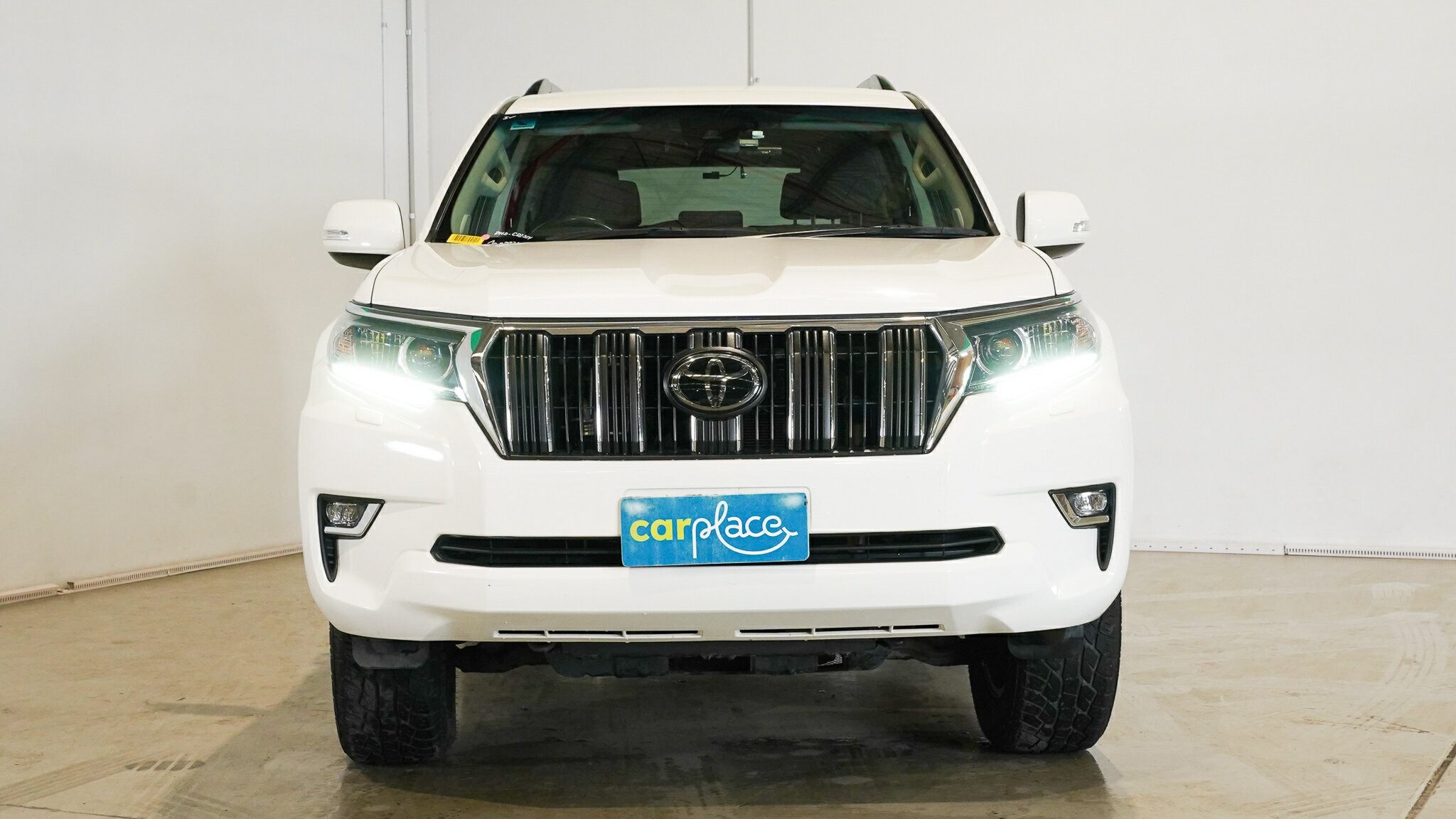 Toyota Landcruiser Prado image 3