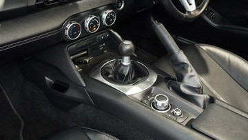 https://vehicle-cdn.autoleague.cloud/34110_1208936_25.jpg
