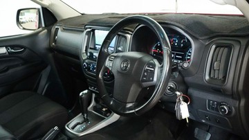 https://vehicle-cdn.autoleague.cloud/34110_1208944_5.jpg