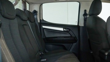 https://vehicle-cdn.autoleague.cloud/34110_1208944_7.jpg
