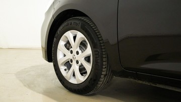 https://vehicle-cdn.autoleague.cloud/34110_1208952_5.jpg