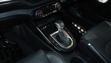 https://vehicle-cdn.autoleague.cloud/34110_1208965_18.jpg