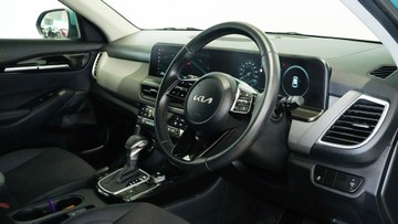https://vehicle-cdn.autoleague.cloud/34110_1208971_15.jpg