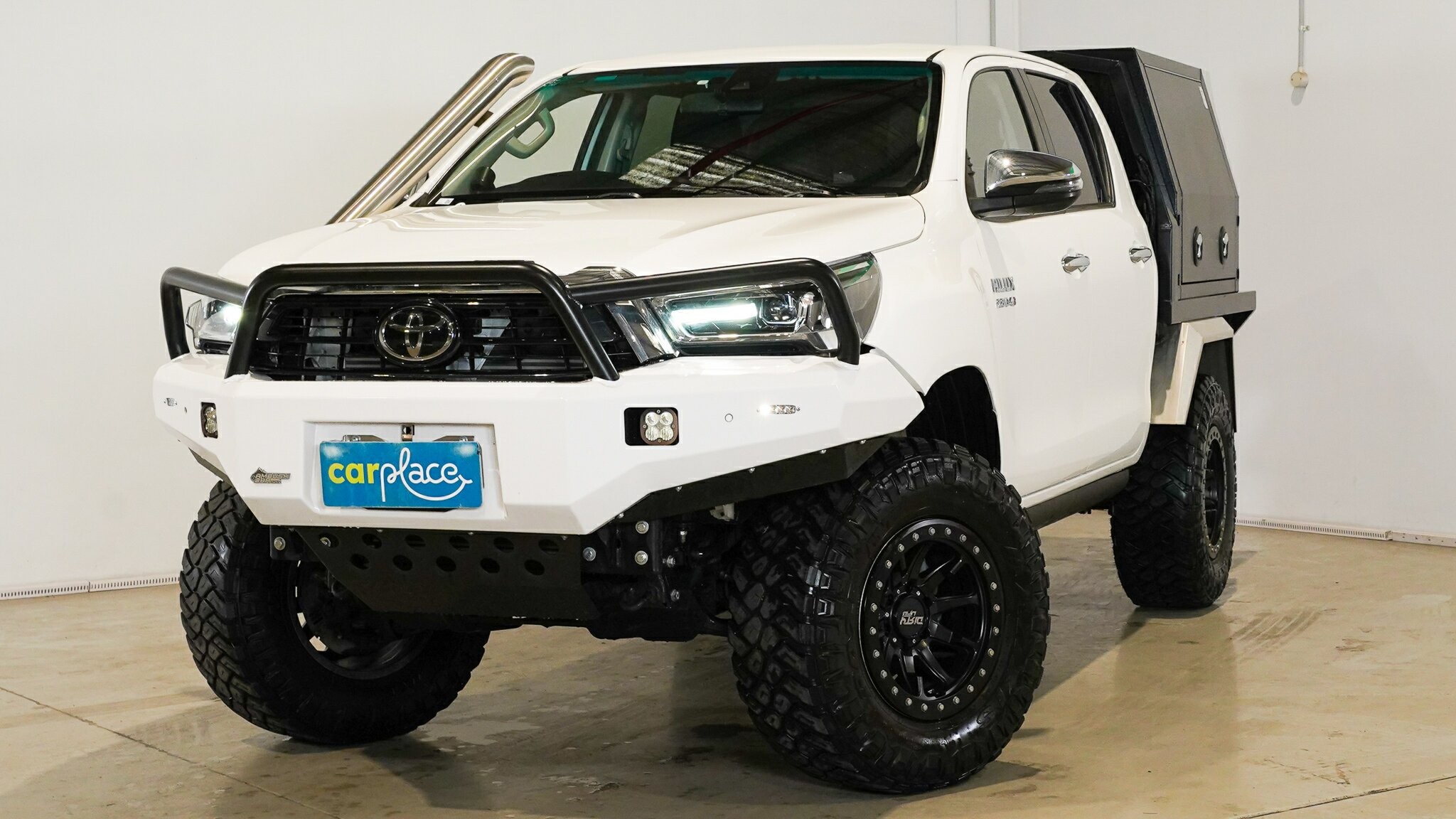 Toyota Hilux image 1