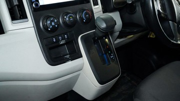 https://vehicle-cdn.autoleague.cloud/34110_1208988_25.jpg