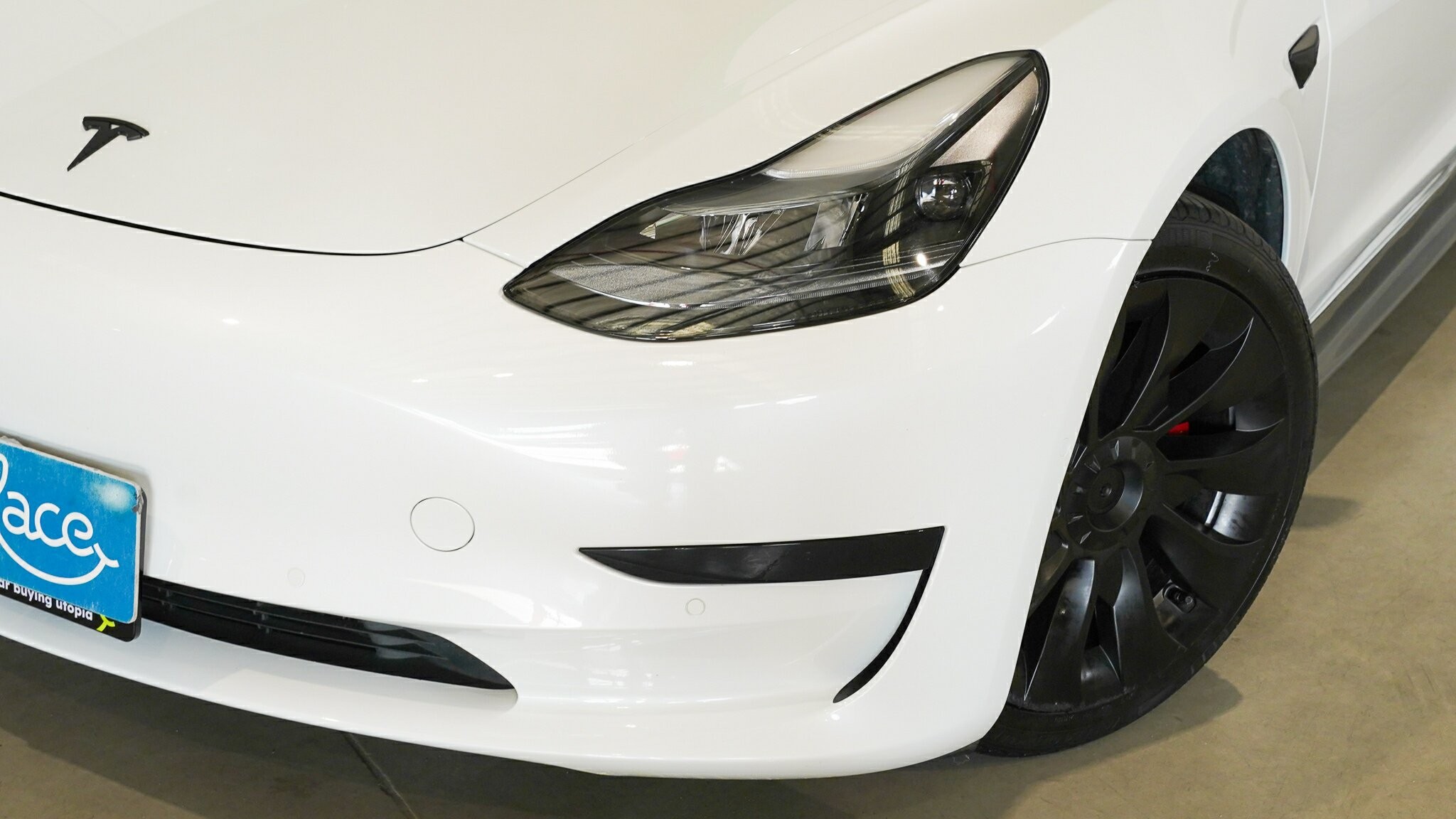 Tesla Model 3 image 2