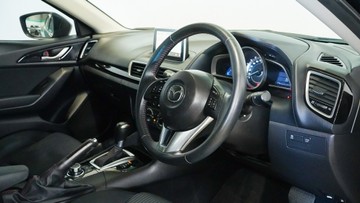 https://vehicle-cdn.autoleague.cloud/34110_1209000_14.jpg