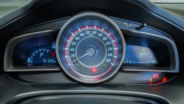 https://vehicle-cdn.autoleague.cloud/34110_1209000_17.jpg