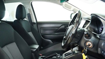https://vehicle-cdn.autoleague.cloud/34110_1209006_14.jpg