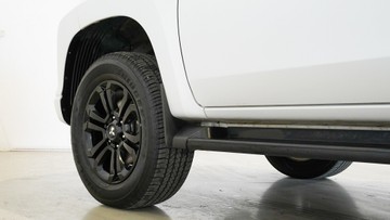 https://vehicle-cdn.autoleague.cloud/34110_1209006_5.jpg