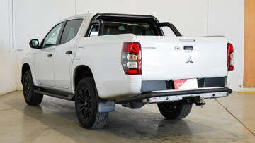 https://vehicle-cdn.autoleague.cloud/34110_1209006_6.jpg