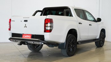 https://vehicle-cdn.autoleague.cloud/34110_1209006_8.jpg