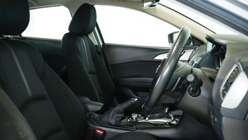 https://vehicle-cdn.autoleague.cloud/34110_1209012_14.jpg