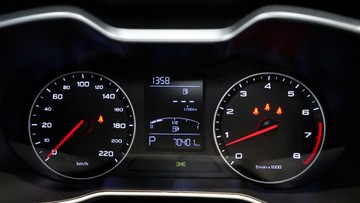 https://vehicle-cdn.autoleague.cloud/34110_1209013_14.jpg