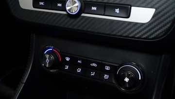 https://vehicle-cdn.autoleague.cloud/34110_1209013_18.jpg