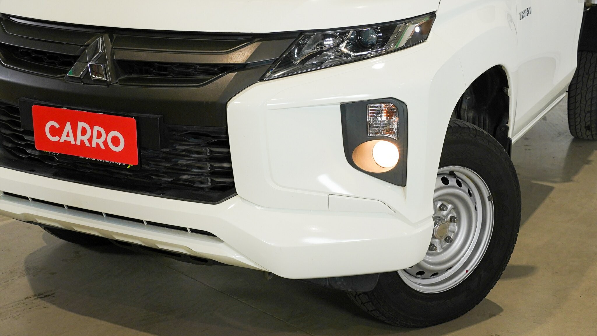 Mitsubishi Triton image 2