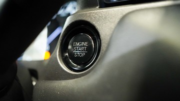 https://vehicle-cdn.autoleague.cloud/34110_1209026_18.jpg