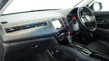 https://vehicle-cdn.autoleague.cloud/34110_1209028_18.jpg