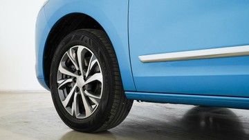 https://vehicle-cdn.autoleague.cloud/34110_1209032_5.jpg