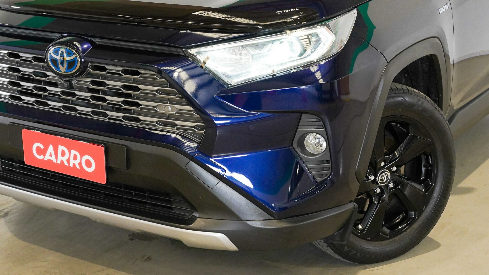Toyota Rav4 image 2