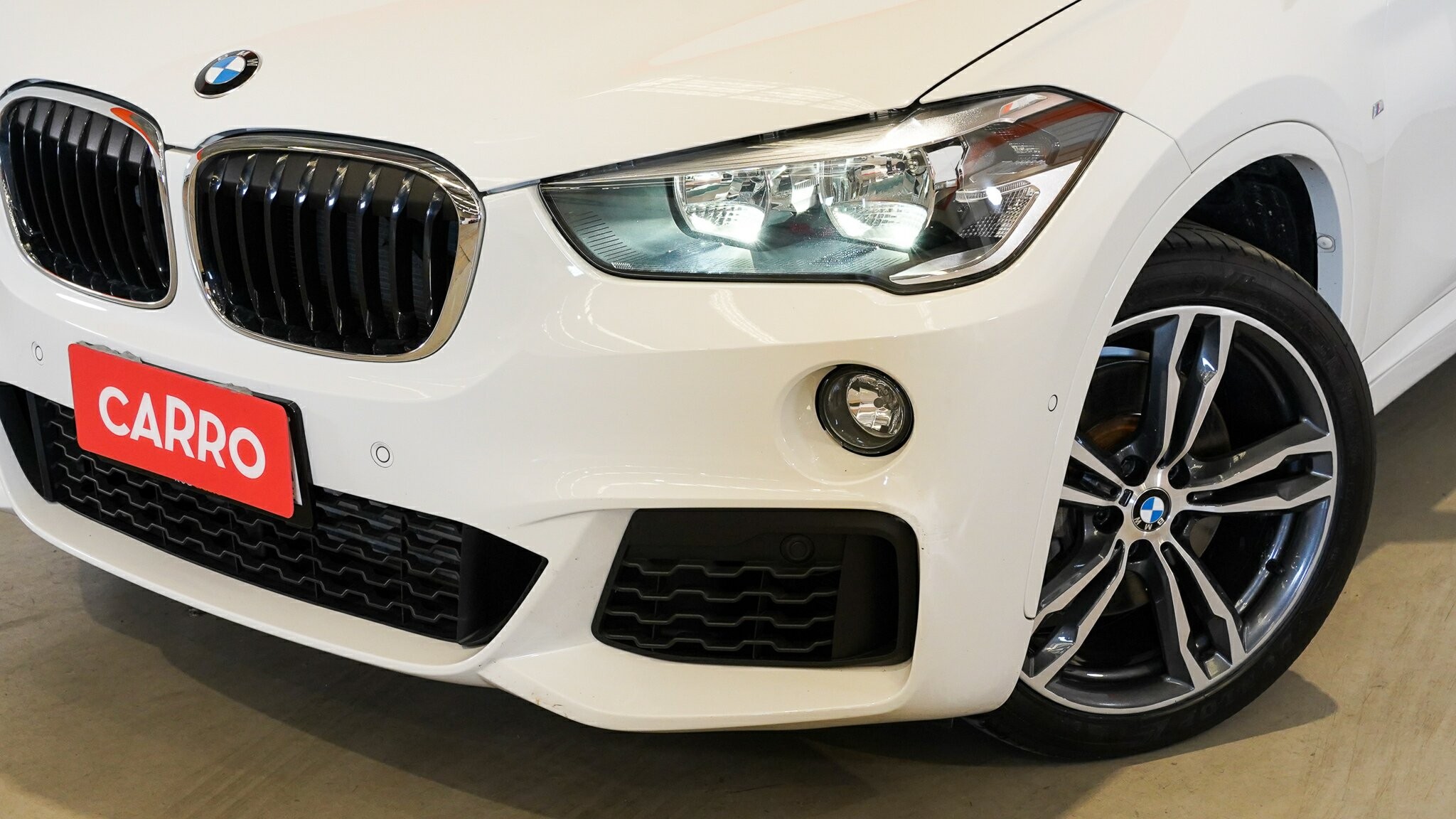 BMW X1 image 2