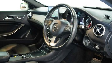 https://vehicle-cdn.autoleague.cloud/34110_1209057_14.jpg