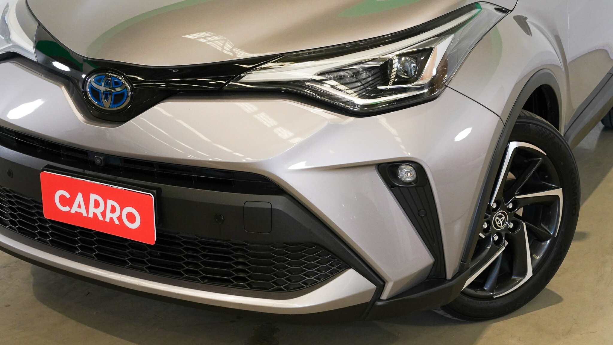Toyota C-hr image 2