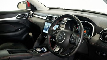 https://vehicle-cdn.autoleague.cloud/34110_1209073_15.jpg