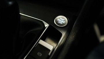 https://vehicle-cdn.autoleague.cloud/34110_1209077_20.jpg