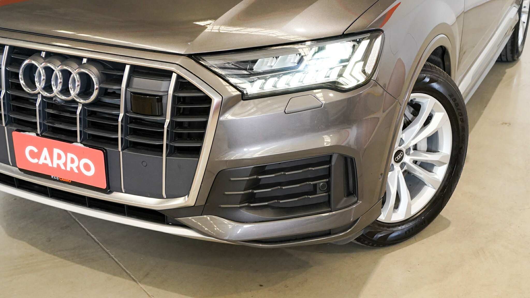 Audi Q7 image 2