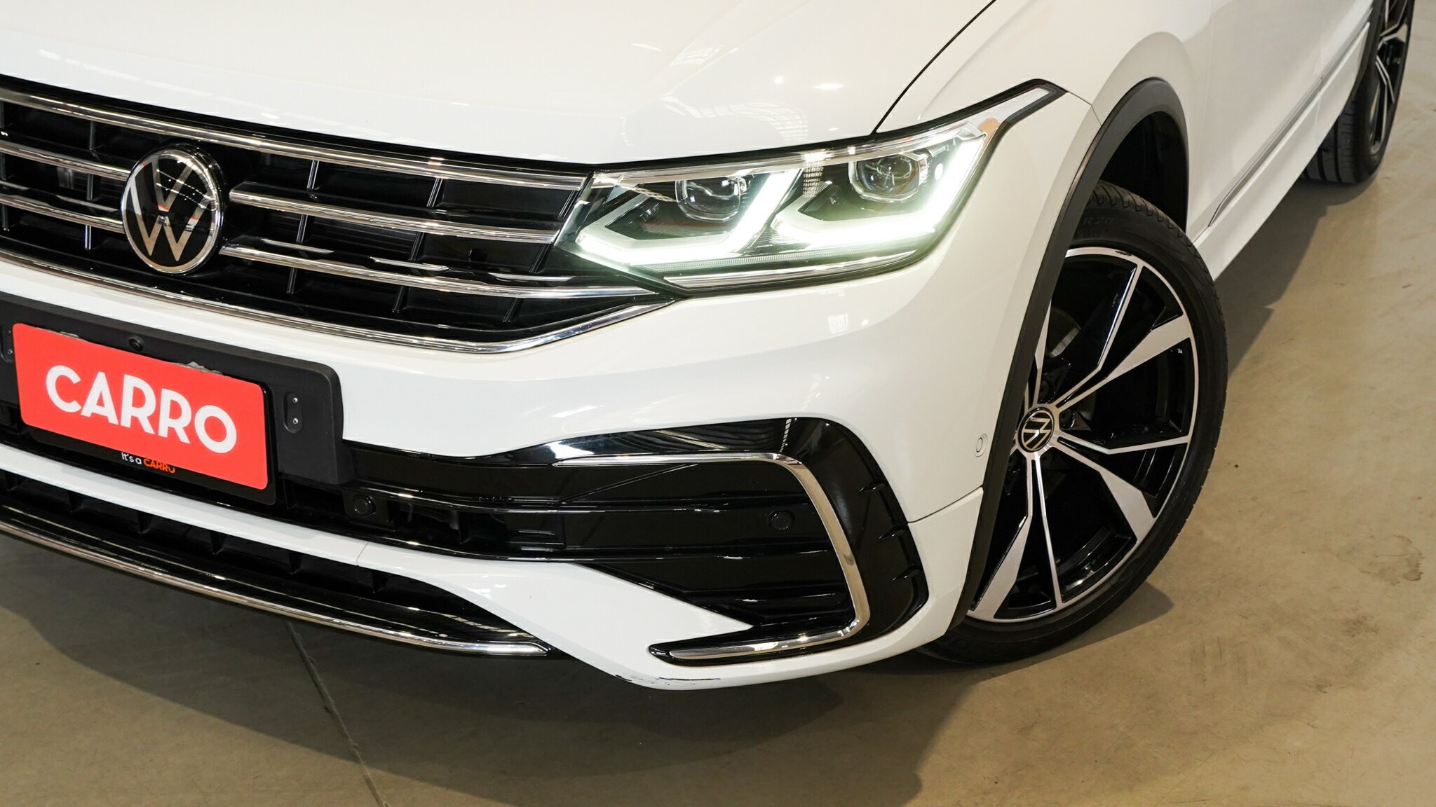 Volkswagen Tiguan image 2