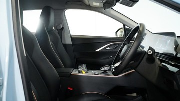 https://vehicle-cdn.autoleague.cloud/34110_1209126_14.jpg